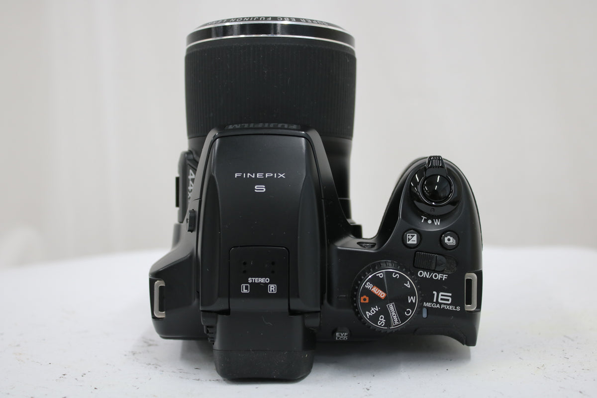 【便利な単三電池で使用可】フジフィルム Fujifilm FINEPIX S ブラック 44x コンパクトデジタルカメラ 6