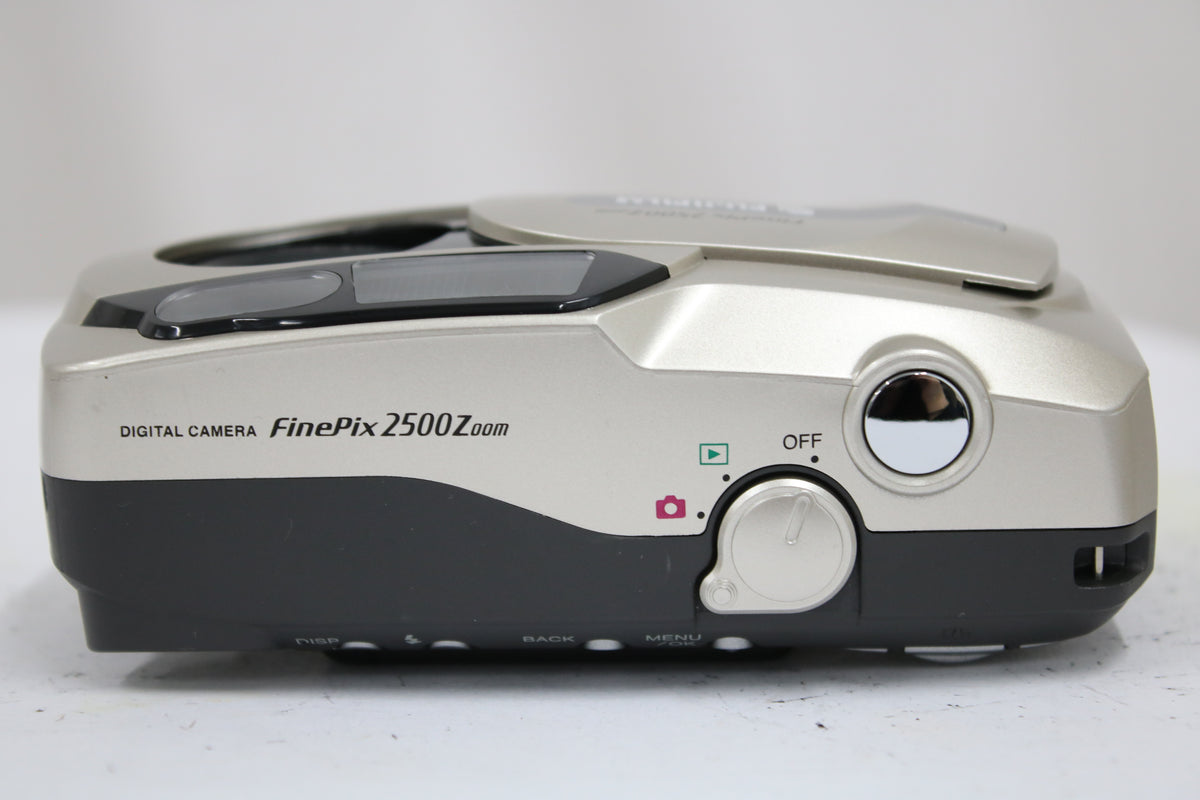 【便利な単三電池で使用可】フジフィルム Fujifilm FINEPIX 2500Zoom 3x コンパクトデジタルカメラ 6