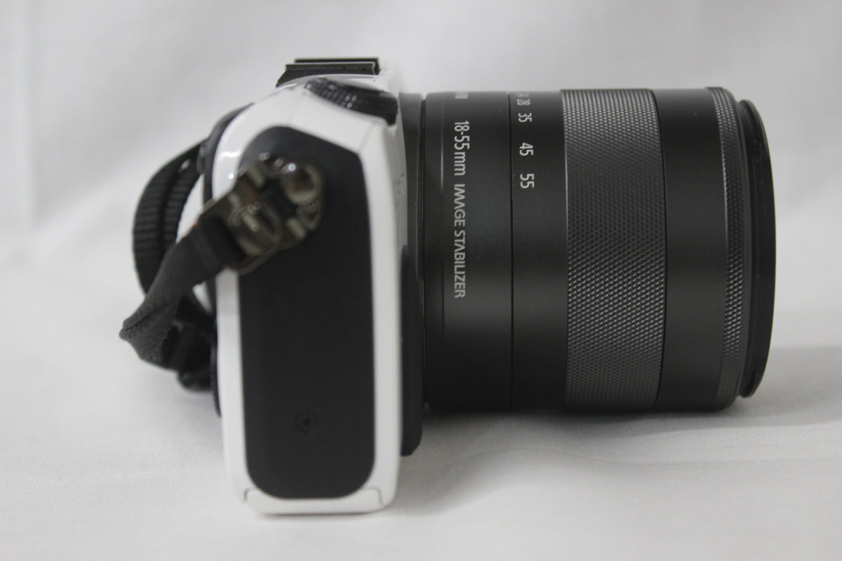 キャノン Canon EOS M ホワイト EF-M 18-55mm F3.5-5.6 IS STM ミラーレス一眼 3