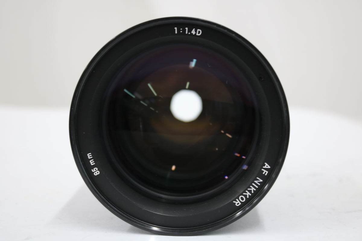 ニコン Nikon AF NIkkor 85mm F1.4 D レンズ 2